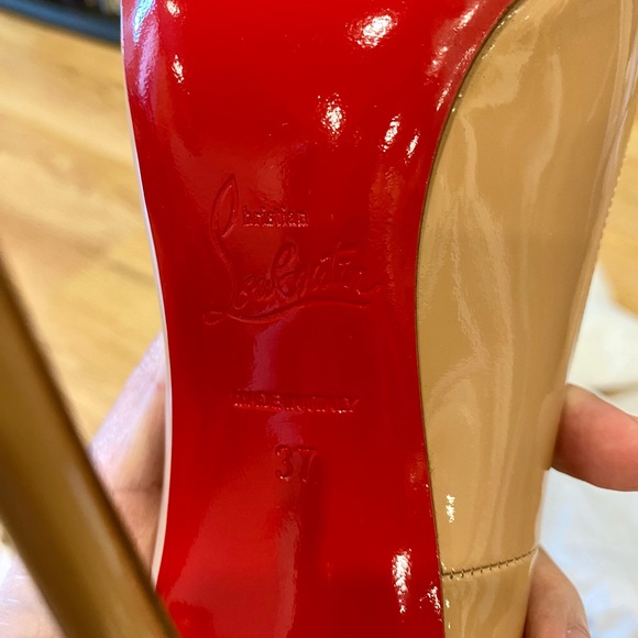 Christian Louboutin - So Kate 120 Nude Patent  Pumps - Brand New - size 37 - Picture 6 of 13
